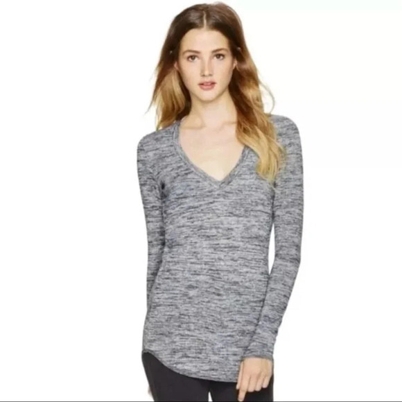 Wilfred| Aritzia| Chic Stylish Dark Grey Luma  Long Sleeve Cut Out Top Sz M - Picture 5 of 7